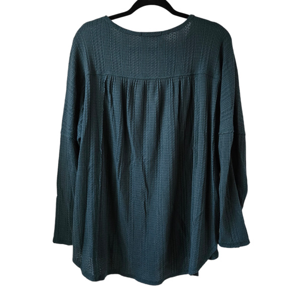 A Beautiful Soul Women's 1X Green Oversize Flowy Waffle Knit Top - Picture 4 of 4